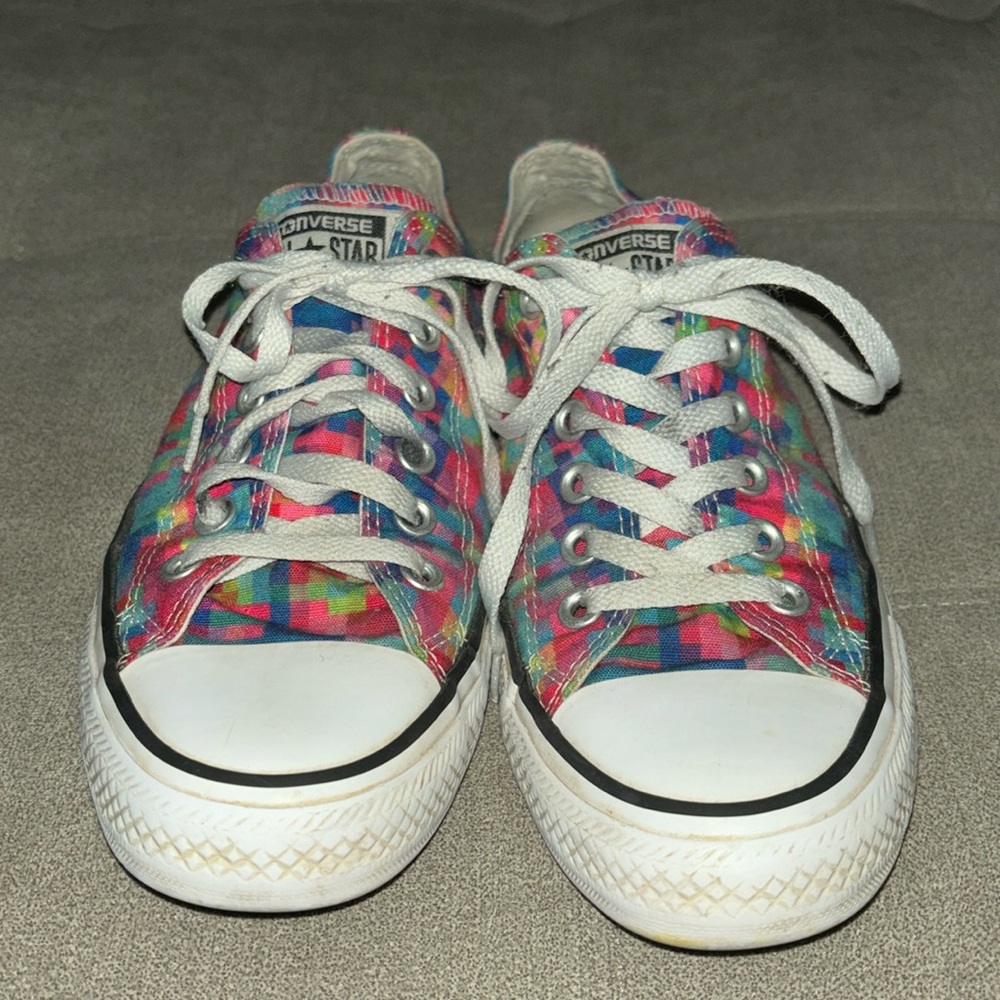 Ladies Converse sneakers
